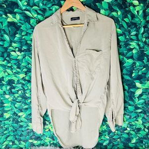 Zara Women olive green button down long sleeve casual trendy top / blouse S.